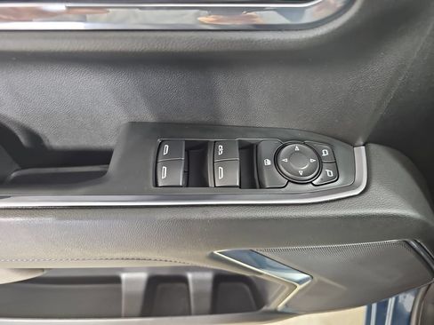 Used 2024 Chevrolet Silverado 1500 LT AWD/4WD image 33