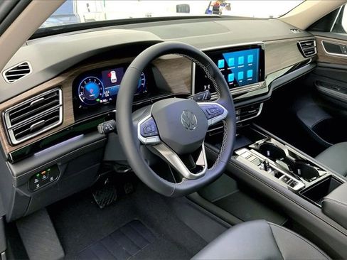 New 2026 Volkswagen Atlas SEL image 7