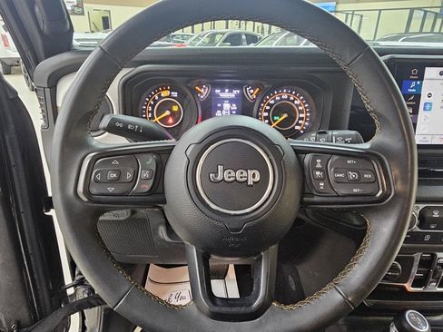 Used 2024 Jeep Wrangler Unlimited Sport AWD/4WD image 27