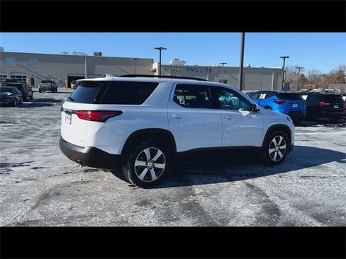 Certified 2023 Chevrolet Traverse LT w/ LT Premium Package image 8