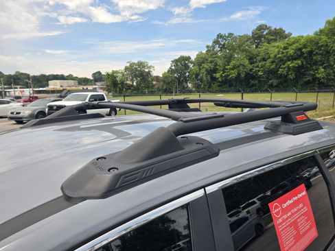 Used 2025 Nissan Rogue SV AWD/4WD image 11