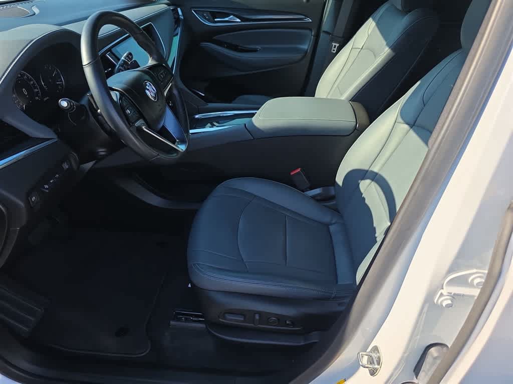 Used 2023 Buick Enclave Premium w/ Experience Buick Package FWD image 17