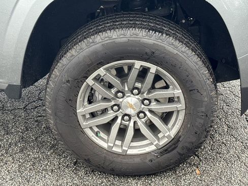 Used 2024 Chevrolet Colorado LT w/ LT Convenience Package image 10