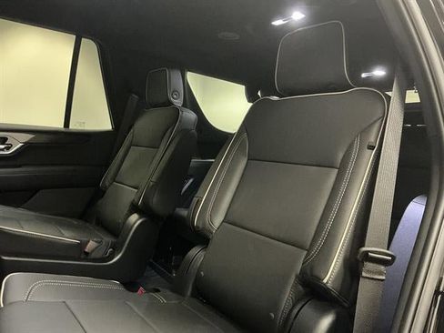New 2026 GMC Yukon Elevation w/ LPO, Elevation Black Package AWD/4WD image 24