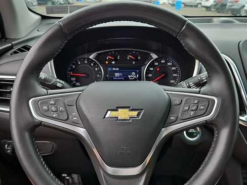 Used 2022 Chevrolet Equinox LT AWD/4WD image 18