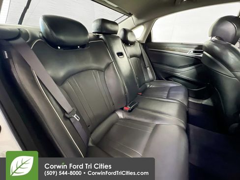 Used 2015 Hyundai Genesis 5.0 image 17