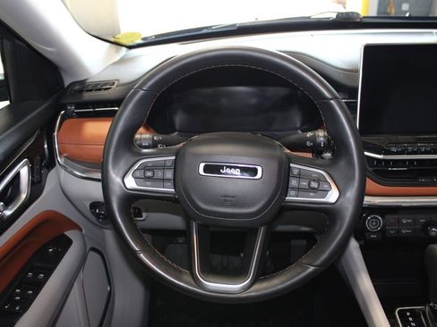 Used 2022 Jeep Compass Limited w/ Elite Group AWD/4WD image 19