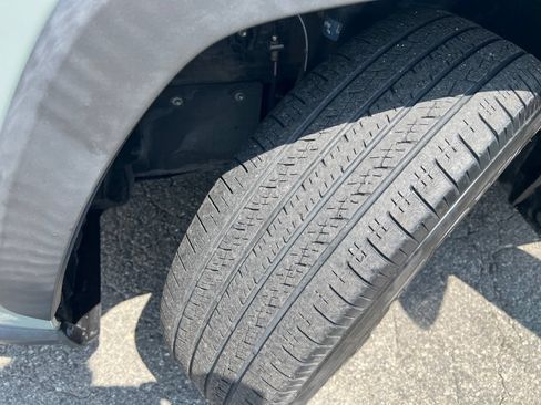 Used 2019 Toyota RAV4 XLE w/ Convenience Package FWD image 12