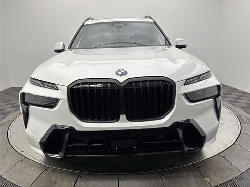 New 2026 BMW X7 xDrive40i w/ M Sport Package image 14