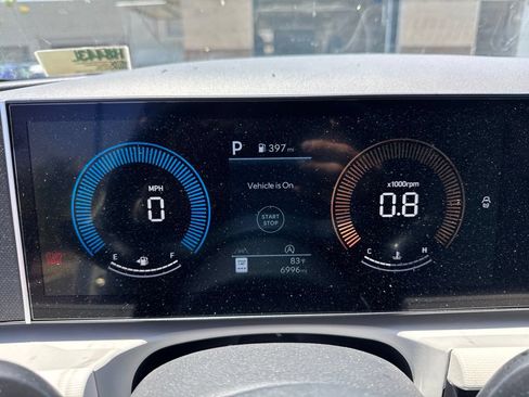 Certified 2025 Hyundai Tucson SEL AWD/4WD image 7