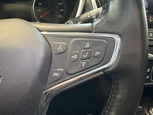 Used 2020 Chevrolet Equinox Premier image 13