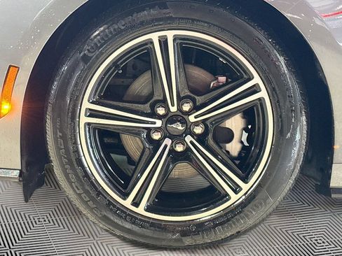 Used 2025 Ford Mustang Premium image 27