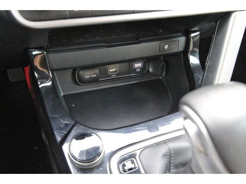Certified 2022 Kia Seltos SX w/ Sunroof Package AWD/4WD image 29