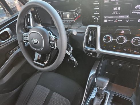 Used 2021 Kia Sorento LX FWD image 32