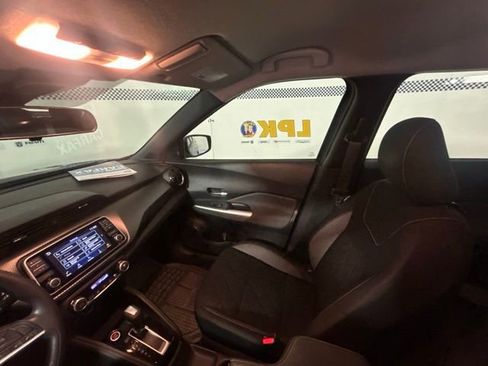 Used 2020 Nissan Kicks SV FWD image 32