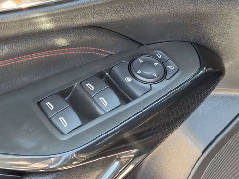 Used 2024 Chevrolet Trax RS w/ Sunroof Package FWD image 11