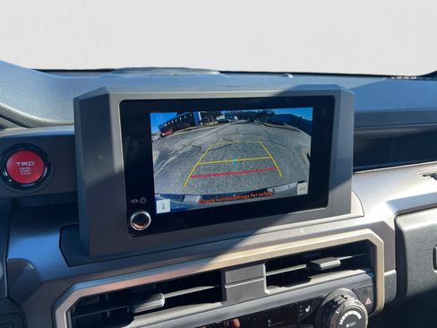 Used 2025 Toyota Tacoma TRD Off-Road w/ TRD Off Road Upgrade Package image 20