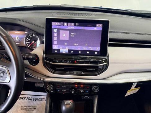 Certified 2022 Jeep Compass Limited w/ Sun and Sound Group AWD/4WD image 24