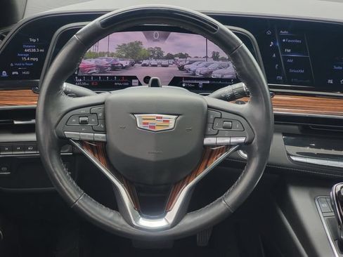 Used 2024 Cadillac Escalade Premium Luxury AWD/4WD image 29