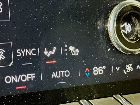 Certified 2025 GMC Yukon Denali image 19