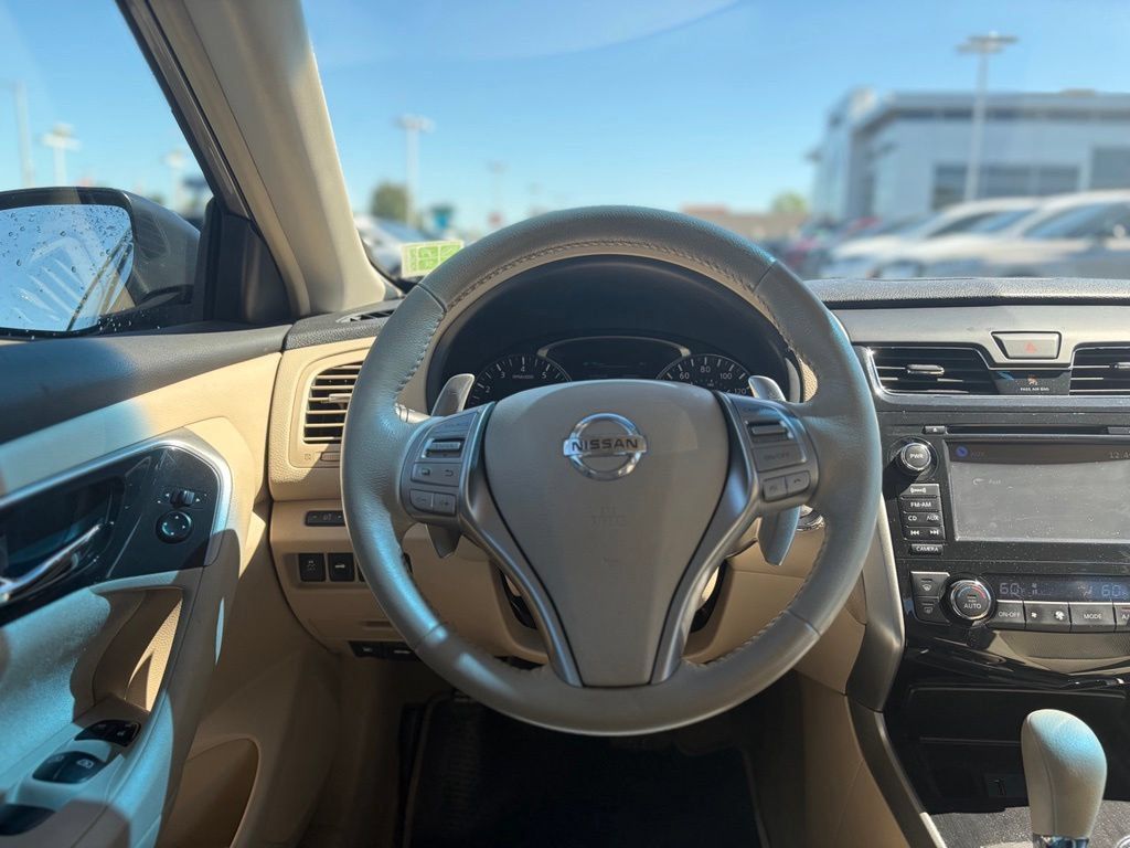 Used 2013 Nissan Altima 3.5 SV w/ Navigation Pkg FWD image 20