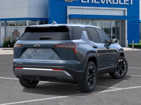 New 2026 Chevrolet Equinox LT w/ Convenience Package II FWD image 4