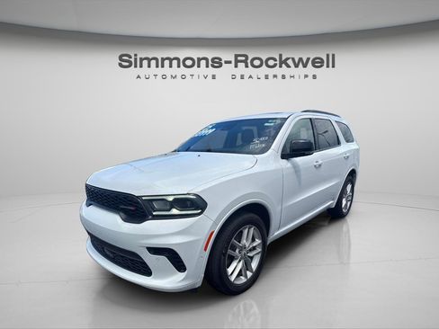 Used 2025 Dodge Durango GT AWD/4WD image 2