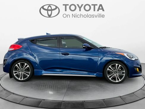 Used 2016 Hyundai Veloster Turbo image 7