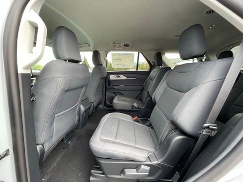 New 2026 Ford Explorer Active AWD/4WD image 8