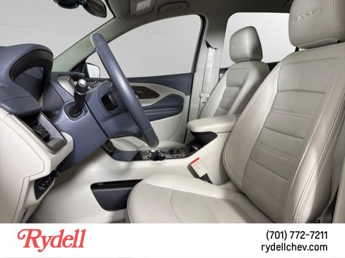 Used 2023 GMC Terrain Denali AWD/4WD image 10