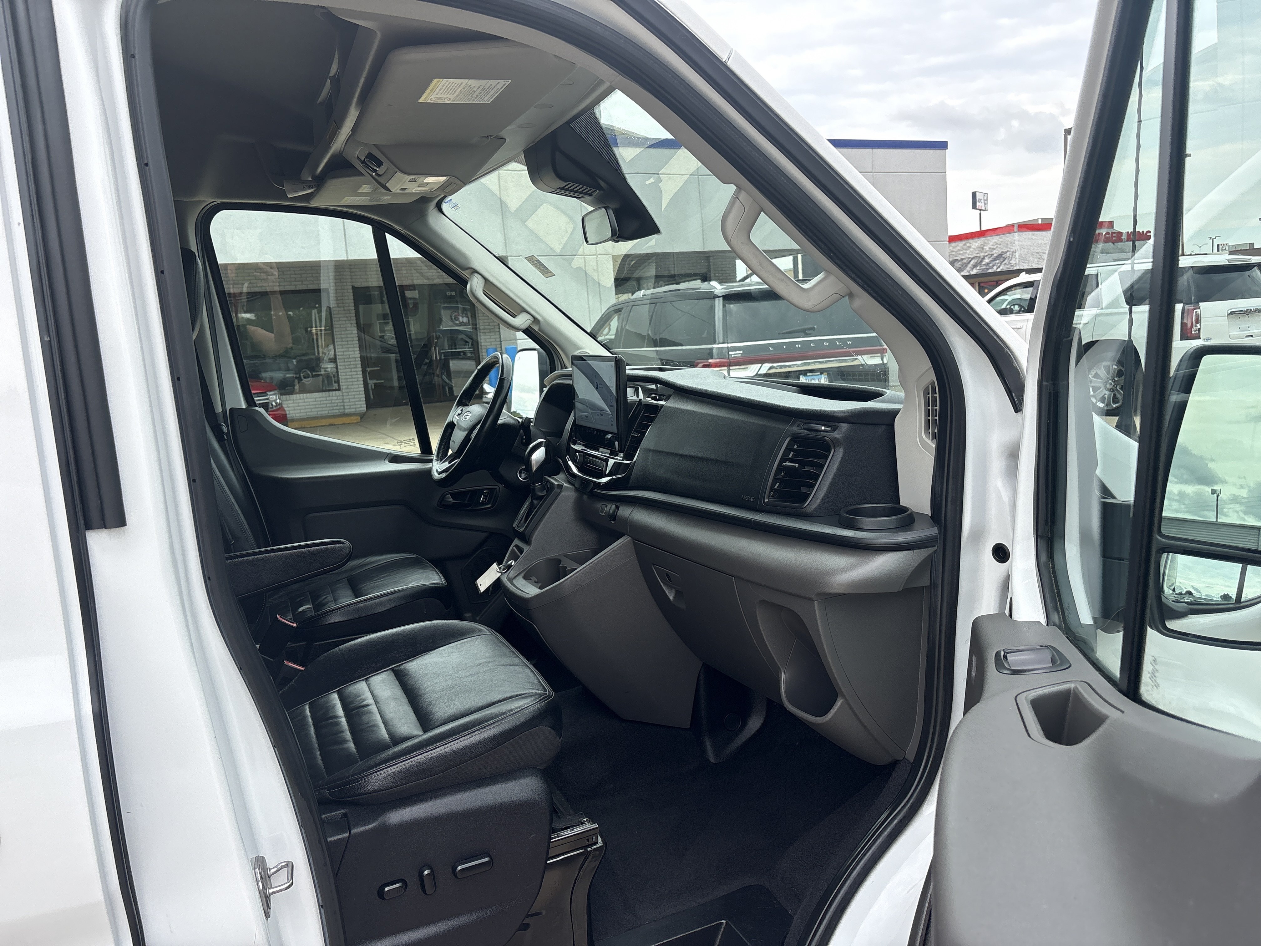 Used 2023 Ford Transit 350 XLT AWD/4WD image 8