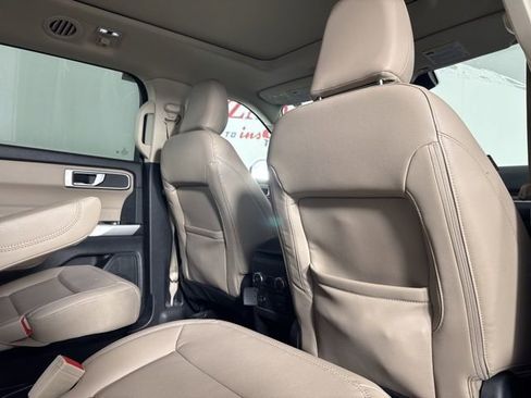 Used 2021 Ford Explorer XLT w/ Equipment Group 202A image 19