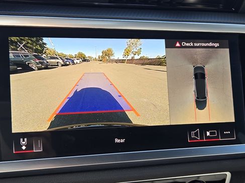 Used 2024 Audi Q3 2.0T Premium Plus w/ Premium Plus Package image 17