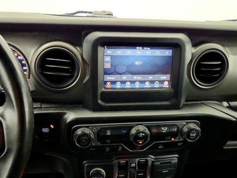 Used 2022 Jeep Wrangler Unlimited Sport AWD/4WD image 17