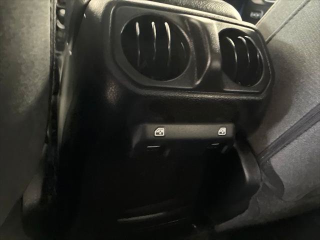 Certified 2024 Jeep Wrangler Unlimited w/ Convenience Group AWD/4WD image 19