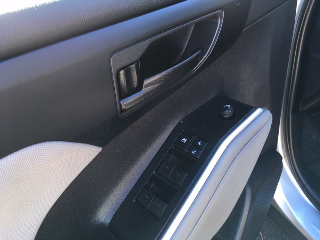 Used 2023 Toyota Highlander L FWD image 19