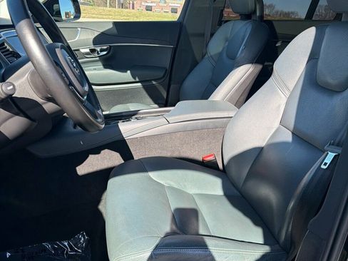 Used 2020 Volvo XC90 T6 Momentum w/ Protection Package image 11