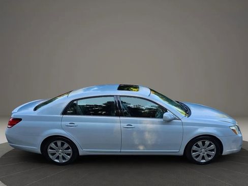 Used 2005 Toyota Avalon Touring image 12