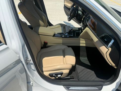 Used 2017 BMW 330i xDrive Sedan AWD/4WD image 14