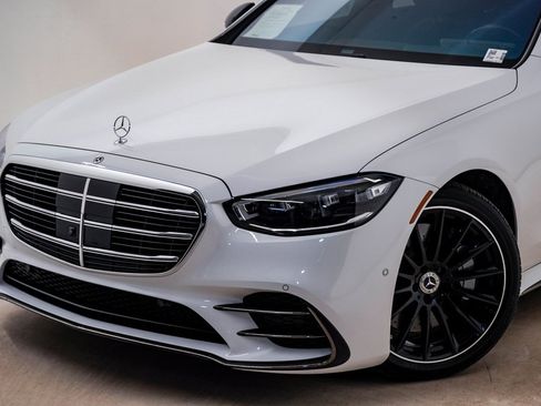 Used 2024 Mercedes-Benz S 580 4MATIC Sedan image 4