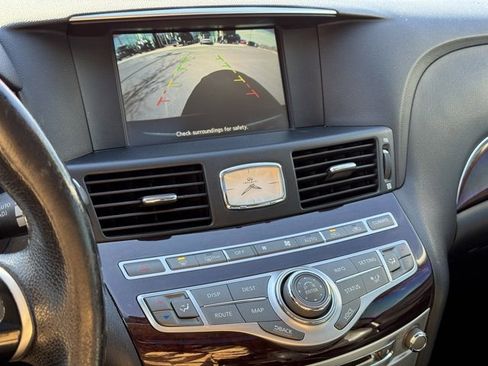 Used 2011 INFINITI M37 w/ Premium Pkg image 28