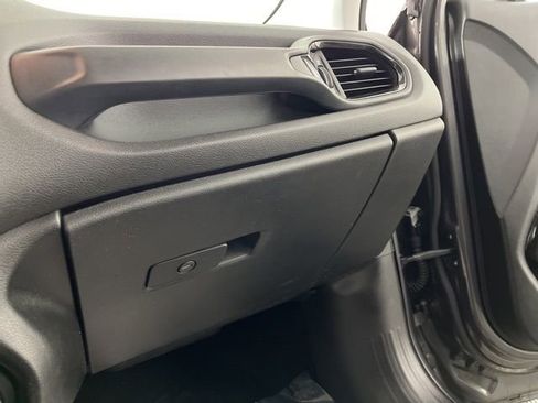 Used 2016 Jeep Renegade Latitude image 34