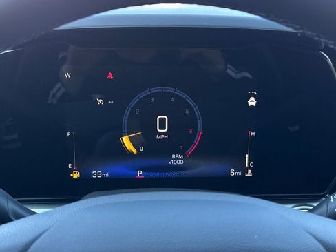 New 2026 Chevrolet Trax LT w/ Sunroof Package image 24