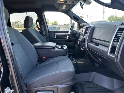 Used 2024 RAM 1500 Warlock AWD/4WD image 18