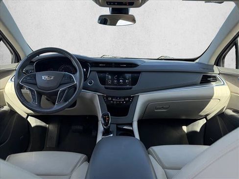 Used 2018 Cadillac XT5 Premium Luxury FWD image 14