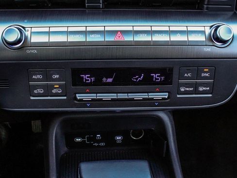 Used 2025 Hyundai Kona SEL image 22