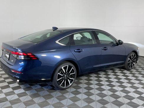 New 2025 Honda Accord Touring image 4