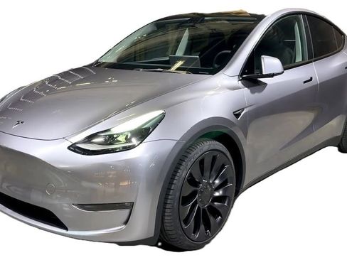 Used 2023 Tesla Model Y Long Range image 1