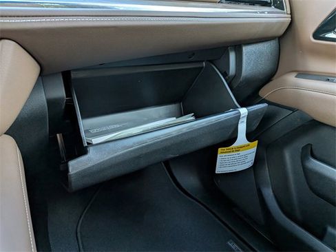 Used 2025 Chevrolet Tahoe High Country image 26