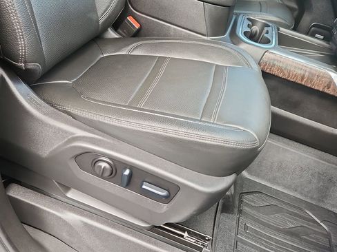 Used 2023 GMC Sierra 2500 Denali image 14